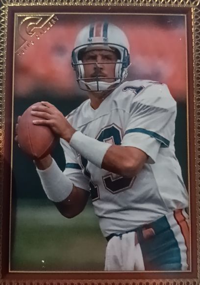 1996 Pinnacle #195 Dan Marino — front