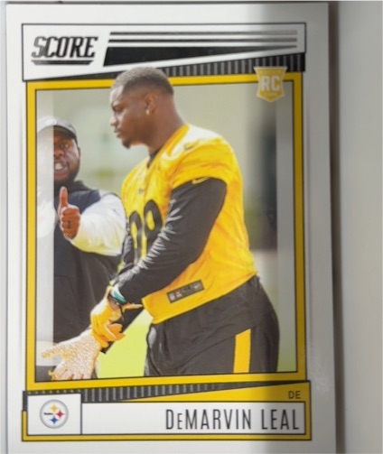 2022 Score #356 DeMarvin Leal — front