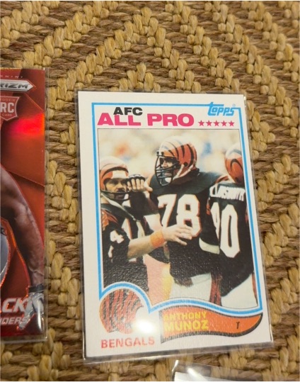 1982 Topps #51 Anthony Munoz — front