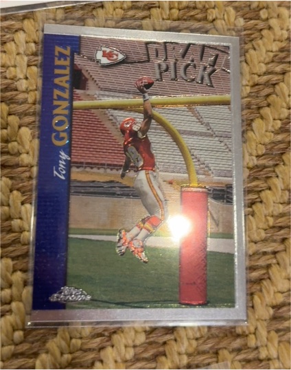 1997 Topps #414 Tony Gonzalez — front