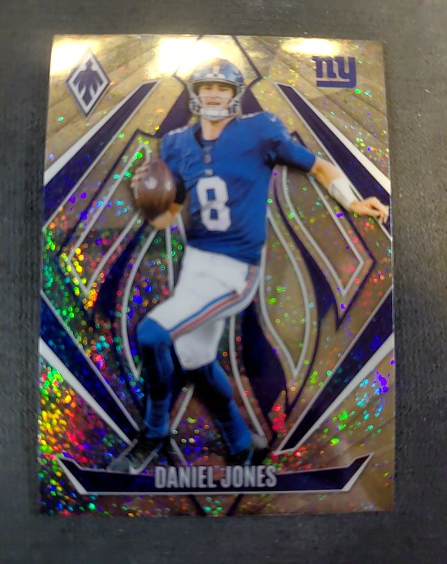 2024 Panini Phoenix #32 Daniel Jones — front