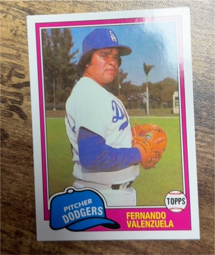 1981 Topps Traded #850 Fernando Valenzuela Rookie Card — front