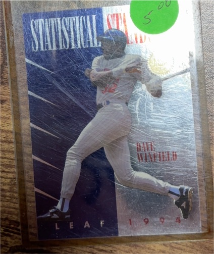 1994 Leaf Statistical Standouts #8 Dave Winfield — front