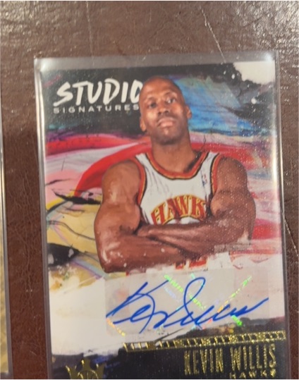 2018-19 Panini Court Kings Studio Signatures #ST-KW Kevin Willis — front