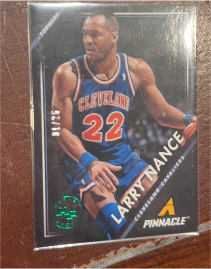 1990 Pinnacle #41 Larry Nance — front