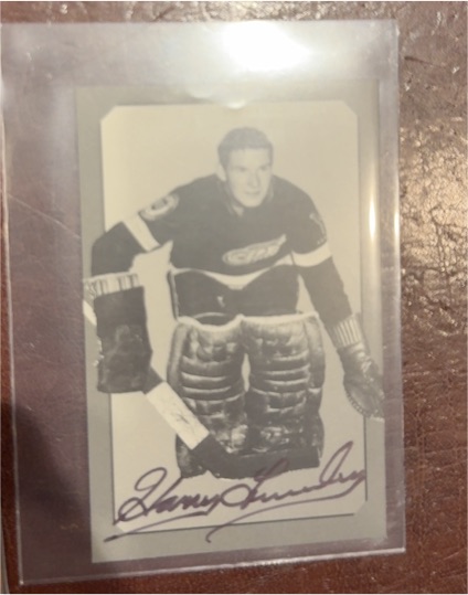 2001-02 Pre-Parkie - Parkie - Autographs #NNO Harry Lumley — front