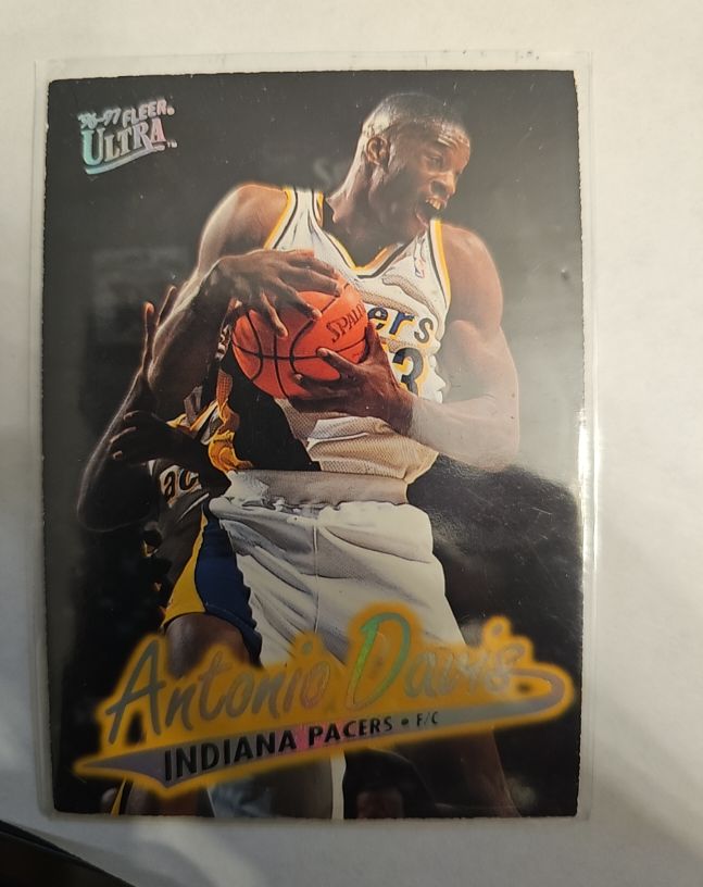 1996-97 Fleer Ultra #196 Antonio Davis — front