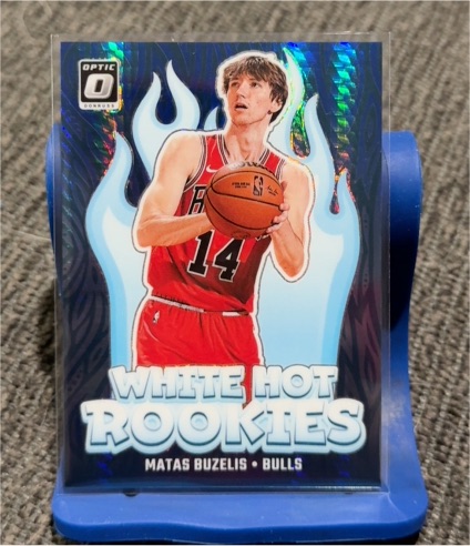 2024-25 Panini Donruss Optic #10 Matas Buzelis White Hot Rookies — front