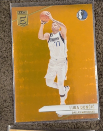2023-24 Panini Donruss Elite #170 Luka Dončić — front