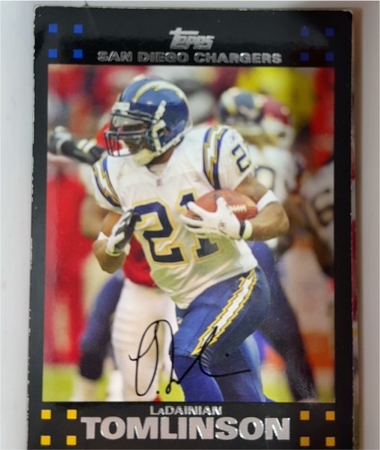 2007 Topps #98 LaDainian Tomlinson San Diego Chargers — front
