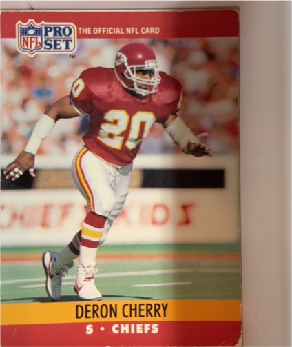 1990 Pro Set #20 Deron Cherry — front