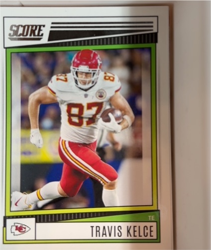 2022 Panini Score #115 Travis Kelce — front