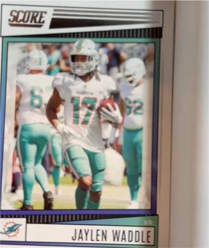 2022 Panini Score #272 Jaylen Waddle — front
