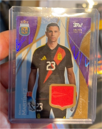 2024 Topps Lineage Argentina #13 Emiliano Martinez — front
