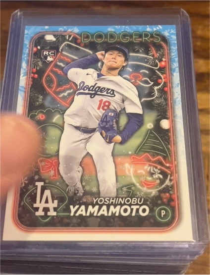 2024 Topps Holiday #H88 Yoshinobu Yamamoto — front