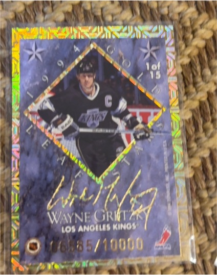1994-95 Leaf Gold Stars #1 Wayne Gretzky — front