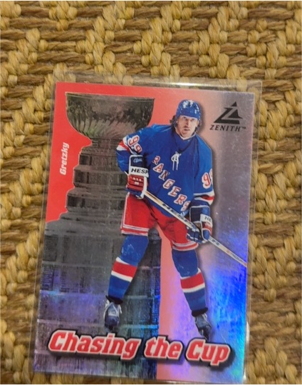 1997-98 Zenith #2 Wayne Gretzky Chasing the Cup — front