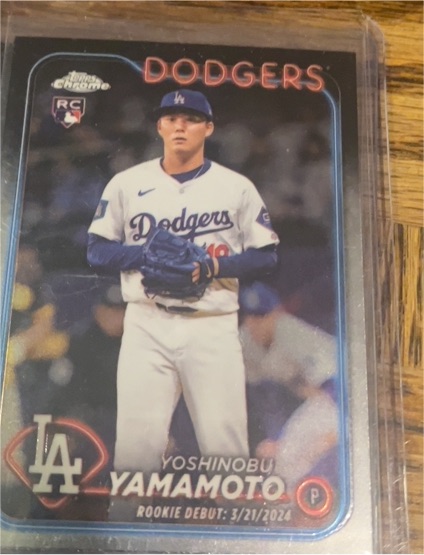2024 Topps Chrome Update #USC108 Yoshinobu Yamamoto — front
