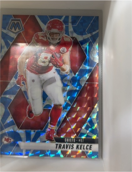 2025 Panini Mosaic #106 Travis Kelce — front