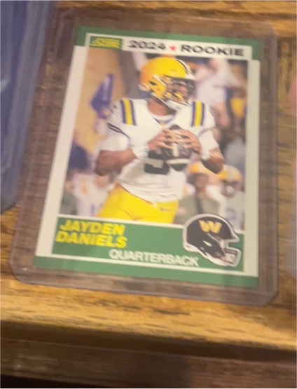 2024 Panini Score #2 Jayden Daniels — front