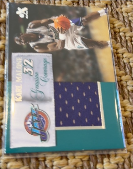 2000-01 Skybox Ex Genuine Coverage #32 Karl Malone — front