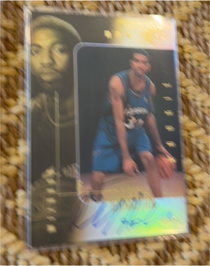 1995 Upper Deck #1 Kevin Garnett Rookie Card — front