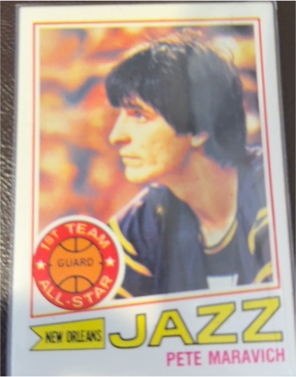 1977 Topps Basketball #20 Pete Maravich — front