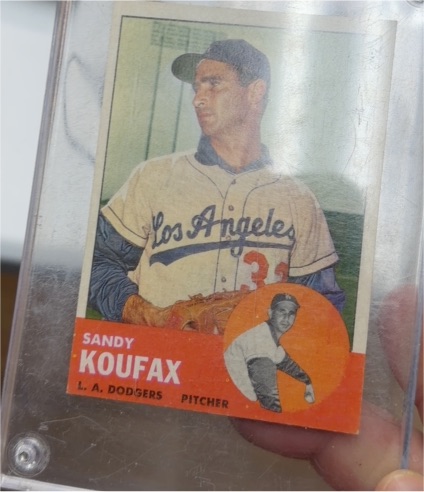 1963 Topps #210 Sandy Koufax — front