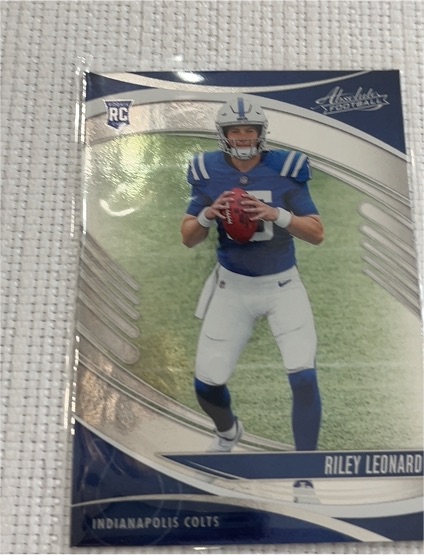 2025 Panini Absolute #172 Riley Leonard — front