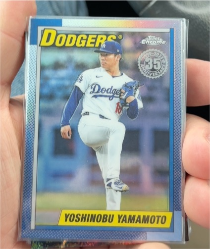 2025 Topps Chrome Update #90CU-14 Yoshinobu Yamamoto — front
