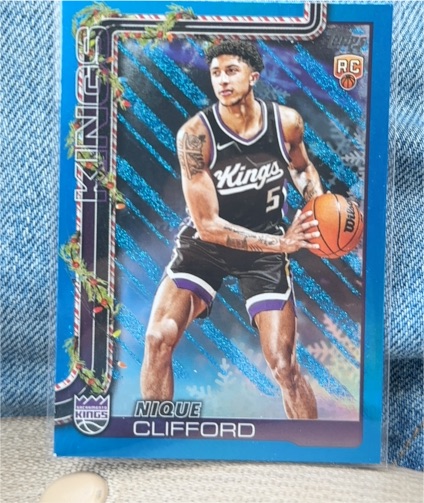 2025-26 Topps Holiday #H184 Nique Clifford — front