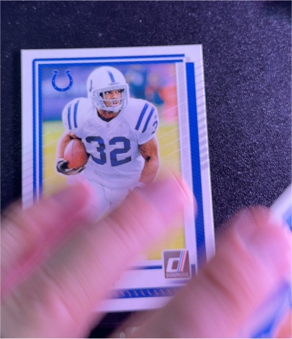 2025 Donruss #32 Indianapolis Colts Football Card — front