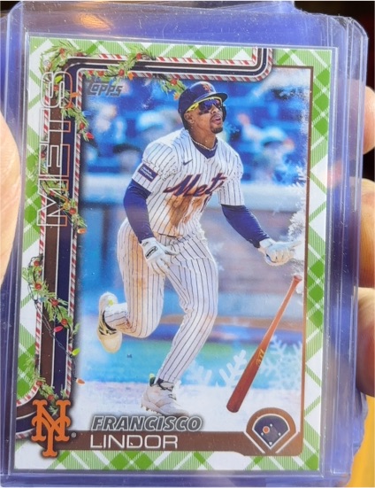 2025 Topps Holiday #H171 Francisco Lindor — front