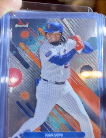 2025 Topps Finest #39 Juan Soto — front