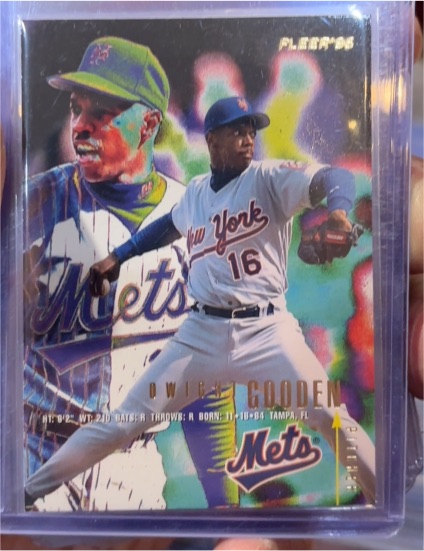 1995 Fleer #369 Dwight Gooden — front