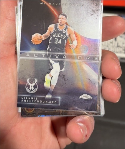 2025-26 Topps Chrome #AC-4 Giannis Antetokounmpo Activators — front