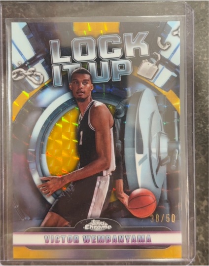 2024-25 Topps Chrome Lock It Up #LIU-9 Victor Wembanyama — front