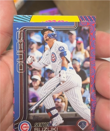 2025 Topps Chrome #215 Seiya Suzuki — front