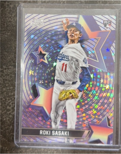 2025 Topps Chrome Cosmic #RC-11 Roki Sasaki — front