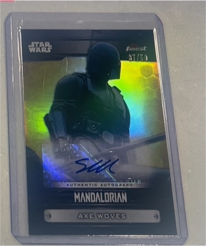 2022 Topps Finest Star Wars The Mandalorian #MD-18 Axe Woves — front