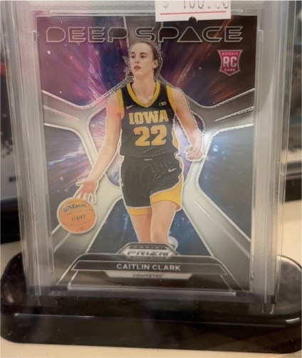 2024 Panini Prizm Draft Picks Deep Space #8 Caitlin Clark — front