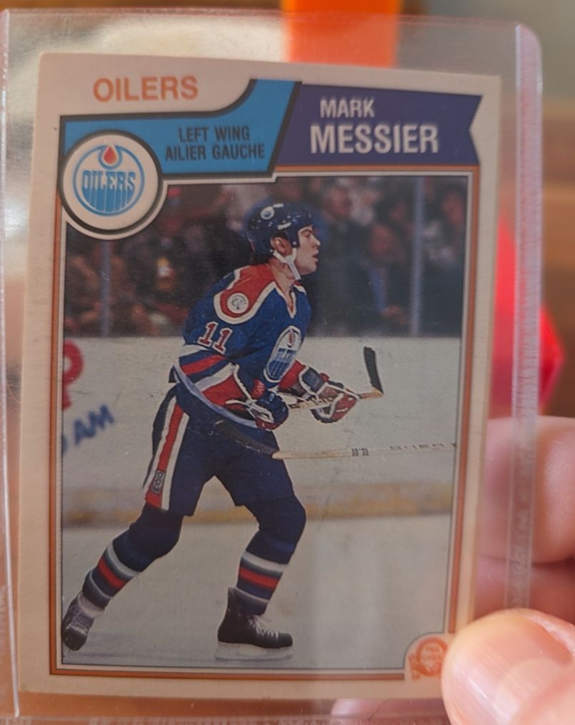 1983-84 O-Pee-Chee #39 Mark Messier — front