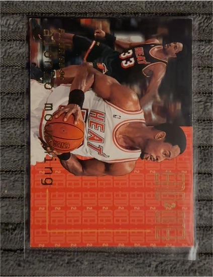 1995-96 Fleer End 2 End #11 Alonzo Mourning — front