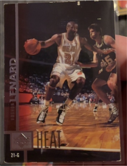 1997 Upper Deck #245 Voshon Lenard — front