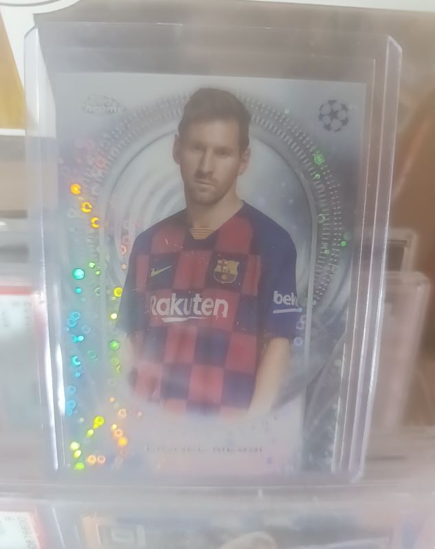 2024-25 Topps UEFA Club Competitions Ultimate Stage Chrome #USC-16 Lionel Messi — front