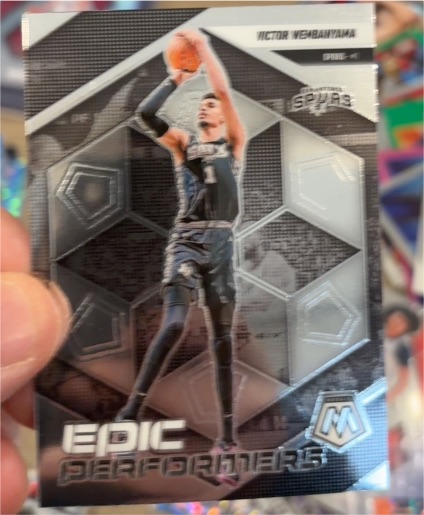 2024-25 Panini Mosaic #1 Victor Wembanyama Epic Performers — front