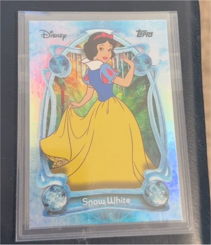 2025 Topps Disney Wonder #1 Snow White — front