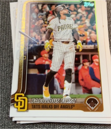 2025 Topps Update #US217 Fernando Tatis Jr. — front