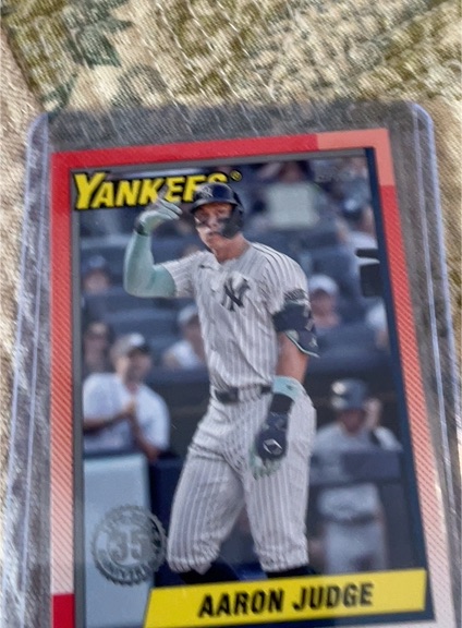 2025 Topps Update #U90-30 Aaron Judge — front