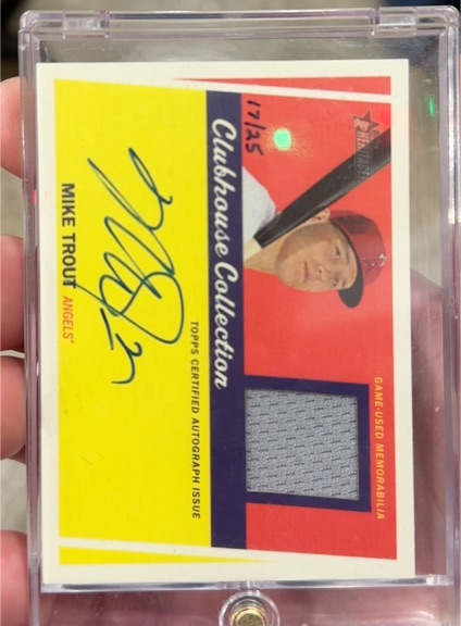 2016 Topps Heritage Clubhouse Collection #Mike Trout — front
